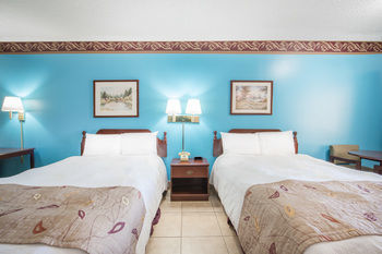 Texas Inn And Suites Citycenter At Utrgv Edinburg Bagian luar foto